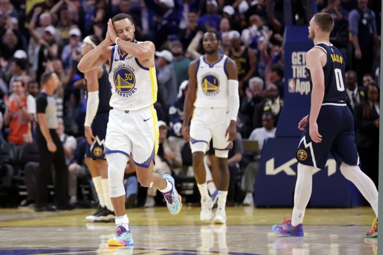 con-42-puntos-curry-lleva-a-warriors-a-victoria-de-137131-sobre-nuggets_bb6561f1-4e98-4028-84f3-8e4c8015caa7_medialjnimgndimage=fullsize (1)