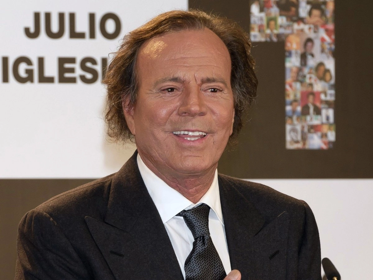 dos-mujeres-acusan-al-cantante-julio-iglesias-de-abuso-sexual-en-nueva-denuncia_7699518e-850b-43ec-9a51-f51ce9bc7708_medialjnimgndimage=fullsize