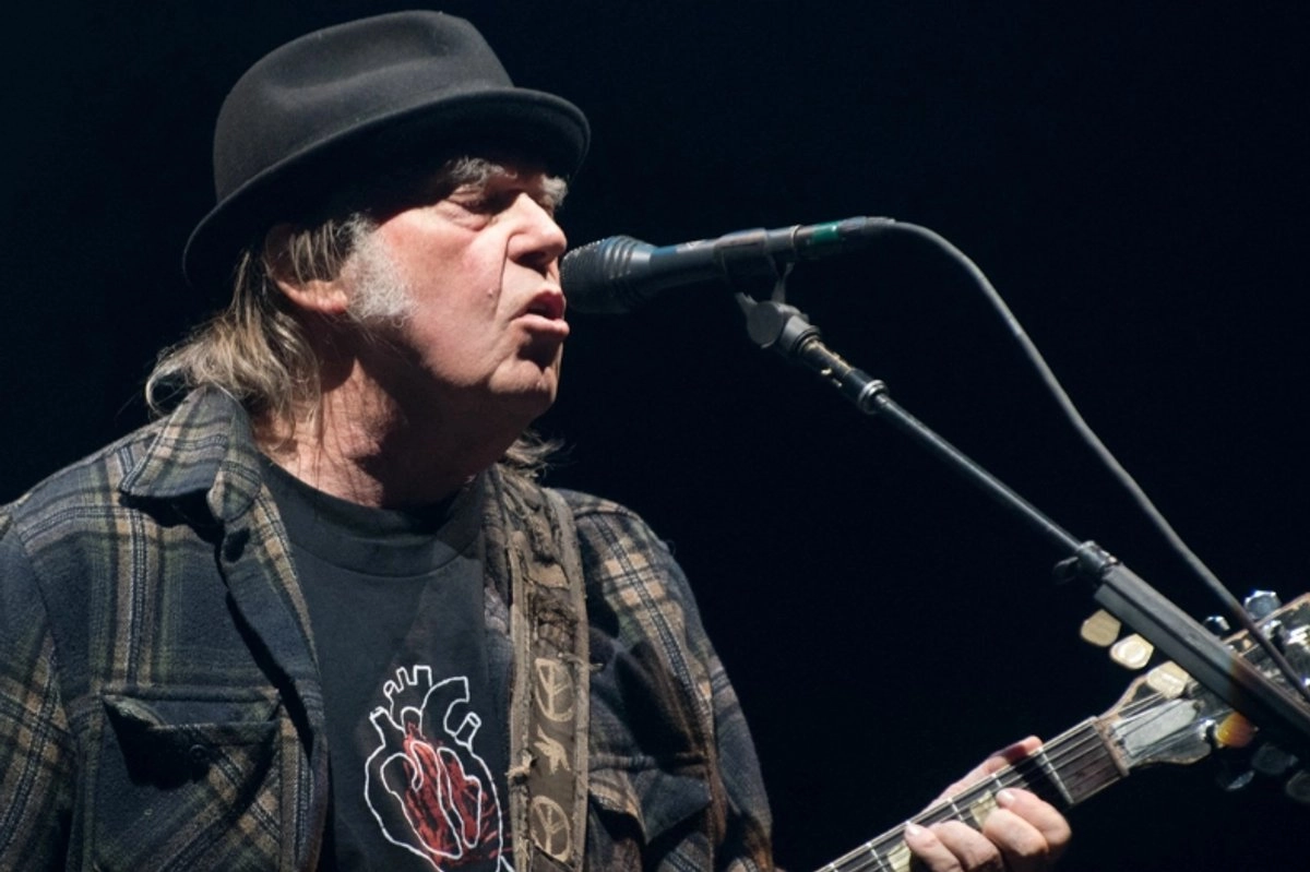 neil-young-despierten-gente-trump-esta-destruyendo-a-eu_75f2b9bf-eaf6-4e09-9212-b5eeaeeb8969_medialjnimgndimage=fullsize