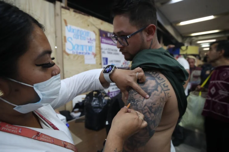 se-vacunan-al-dia-45-mil-personas-contra-el-sarampion-en-cdmx-se-preve-inmunidad-en-un-mes_2e3c86df-0ec7-4723-b8e4-d9fd4d6efc5a_medialjnimgndimage=fullsize