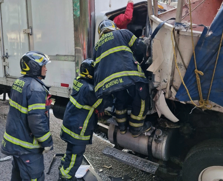 choque-de-camiones-en-la-mexicotoluca-deja-un-muerto-y-tres-heridos_fee353f9-d3ec-4ed5-9e00-7a0fafdca24d_medialjnimgndimage=fullsize