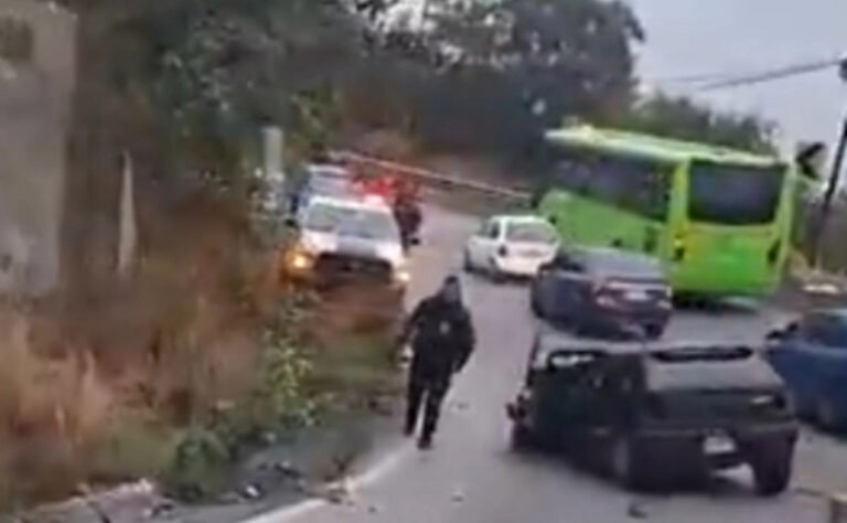 choque-entre-auto-y-rtp-en-carretera-mexicocuernavaca-deja-dos-lesionadas_355354fc-25e2-4b16-b145-1454a84e2f2c_medialjnimgndimage=fullsize