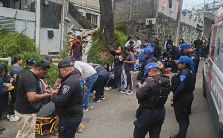 vuelca-transporte-escolar-en-cuajimalpa-15-estudiantes-resultan-lesionados_d9c9ec94-0adc-4ddf-b990-ea6008e86e0b_medialjnimgndimage=fullsize