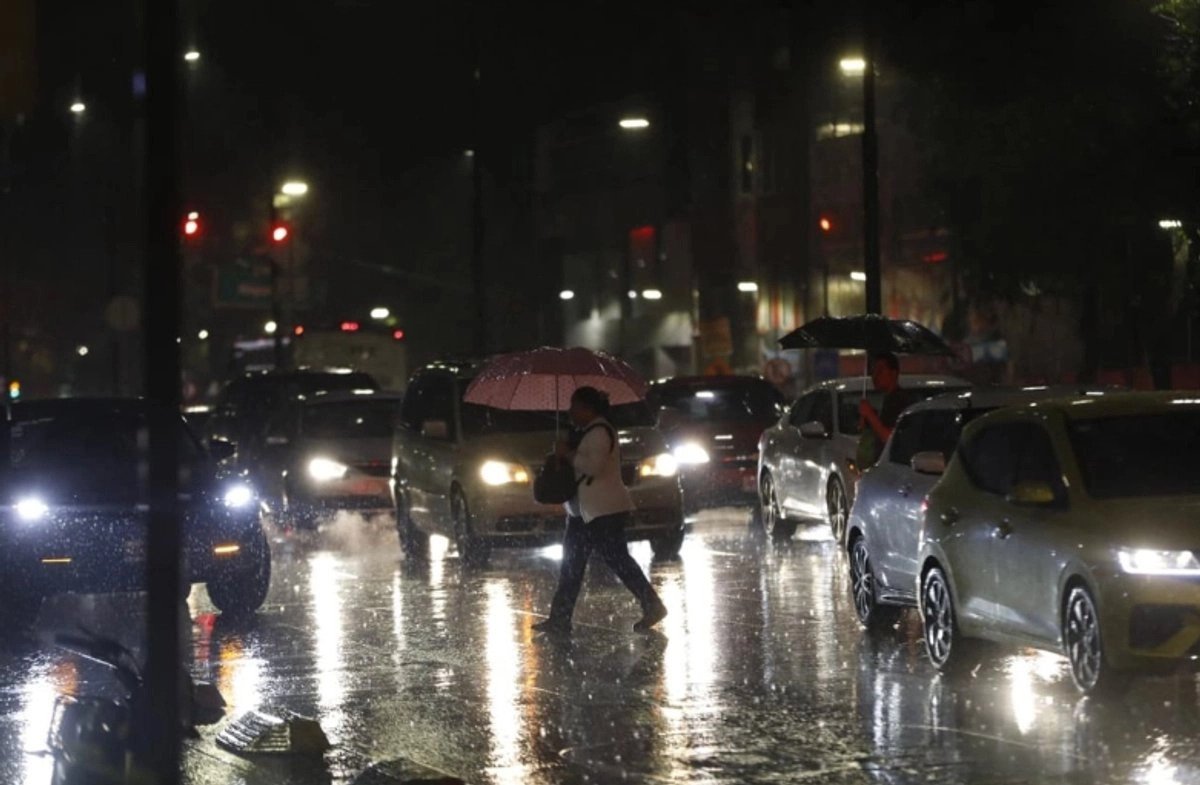 activan-alertas-purpura-y-roja-por-lluvias_8ded19c1-3590-4278-a380-cf14eb925305_medialjnimgndimage=fullsize