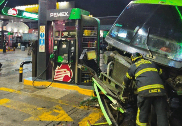 choque-entre-transporte-publico-y-varios-autos-deja-seis-lesionados-en-alvaro-obregon_20b51c3e-a980-4fa1-a5a1-9e2875b058b5_medialjnimgndimage=fullsize