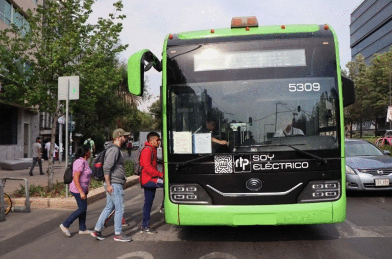 semovi-y-cuajimalpa-alistan-entrada-del-safebus-con-dos-rutas-internas_045b916e-1d0a-4e63-991a-1009b45310d4_medialjnimgndimage=fullsize