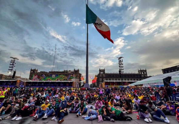 preven-lluvias-en-el-zocalo-de-cdmx-durante-el-partido-de-mexico-y-corea-del-sur_b2ea8dc5-b08b-49ee-a7a4-8b40fa7a6273_medialjnimgndimage=fullsize