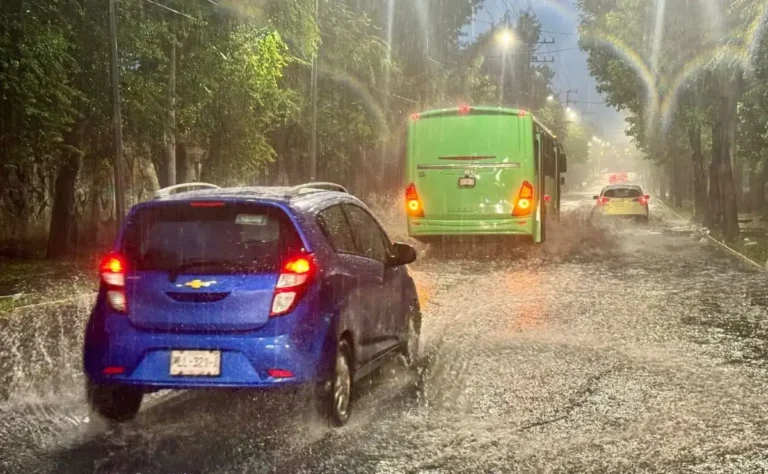 sgirpc-mantiene-alerta-naranja-por-lluvias-fuertes-en-10-alcaldias-y-amarilla-en-coyoacan-y-tlalpan_604b7e02-6ec8-4cbf-8821-b9353cd4277b_media