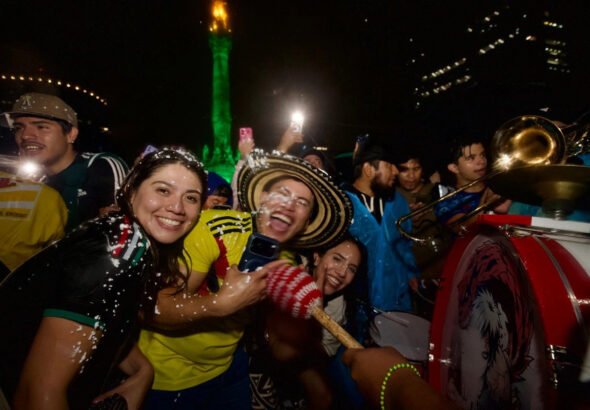una-marea-amarilla-invadio-desde-temprano-inmediaciones-del-estadio-azteca_16c721b8-6f10-412e-819f-2ce98895ac02_medialjnimgndimage=fullsize