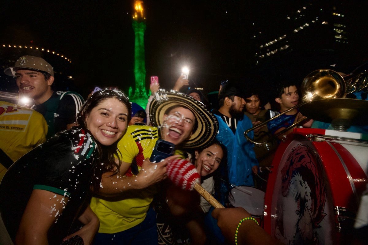 una-marea-amarilla-invadio-desde-temprano-inmediaciones-del-estadio-azteca_16c721b8-6f10-412e-819f-2ce98895ac02_medialjnimgndimage=fullsize