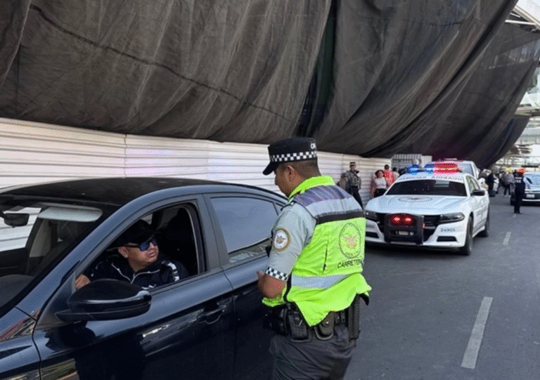usan-uber-el-70-de-usuarios-de-aeropuertos-limitar-acceso-durante-mundial-generaria-caos-analistas_2e864748-0a2a-419e-bb0d-96e2a1787dee_medialjnimgndimage=fullsize
