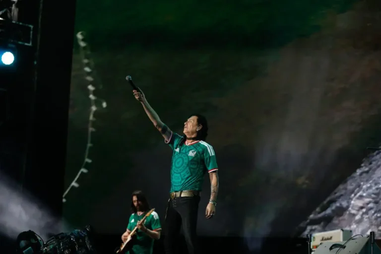 con-todo-y-lluvia-caifanes-se-aduena-del-estadio-gnp-para-cimbrar-a-65-mil-fanaticos_bd0161af-69ba-455d-9bcd-9c559d880347_media