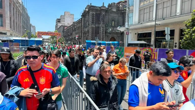 fan-fest-del-zocalo-registra-largas-filas-para-disfrutar-de-la-semifinal-espana-vs-francia_5e72e164-73da-4a00-a1e2-ac57d2eb7de9_media