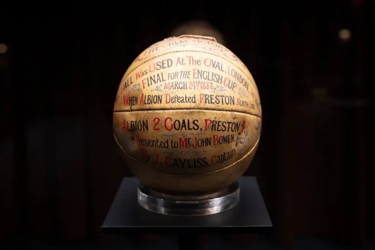 objetos-de-leyenda-en-el-museo-jumex-revive-con-piezas-iconicas-hitos-del-futbol_a5493872-ef14-45ce-89ef-18d164a4d22e_media