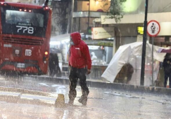 lluvias-en-cdmx-naomi-antonio_0