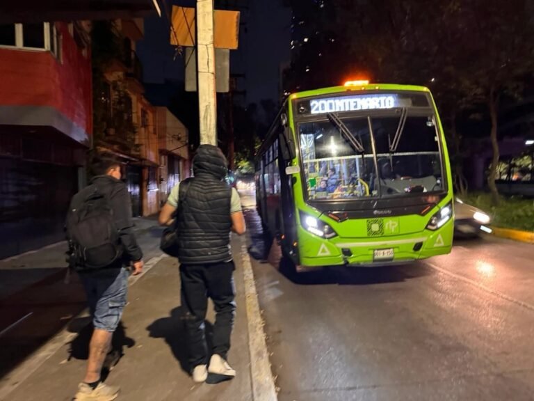 aunque-con-largas-demoras-el-nochebus-sigue-sien